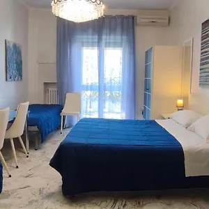  Pensión Giambattista House